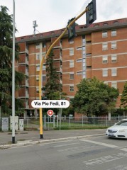 Firenze isolotto via Pio Fedi al quarto piano 5 vani con veranda balcone e posto auto