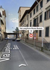 Lastra a Signa via Lungarno Buozzi due appartamenti comunicanti 