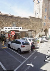Signa via Romoli terratetto su tre livelli in borgo medievale